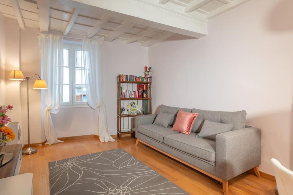 Uffizi Living Storia E Arte Sotto Casa Apartment
